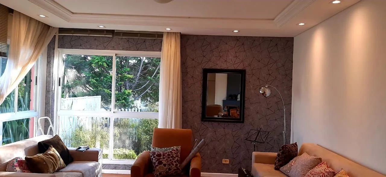 Aplicação de Adesivos e Papel de Parede - Foto 2