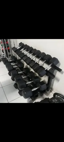 Anilhas, pisos alto impacto, dumbells, halteres, kit de barras montadas e mto mais