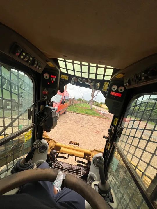 Mini Carregadeira 246 C Promoção  - Foto 4