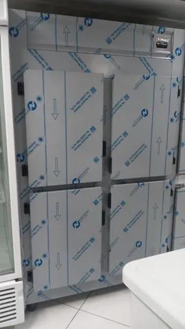 Geladeira Comercial 4 portas cegas - Gelopar - Sadi