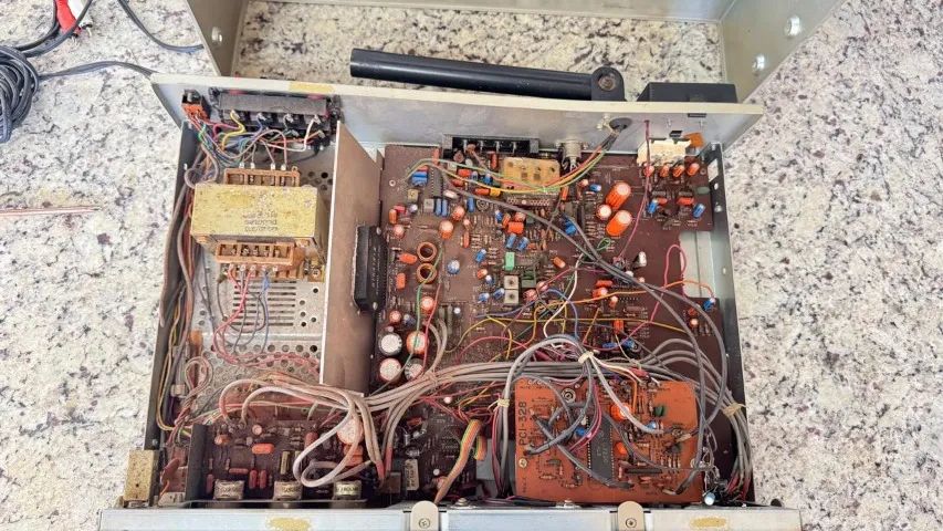 Sintonizador / Receiver Gradiente DS20 - Foto 6