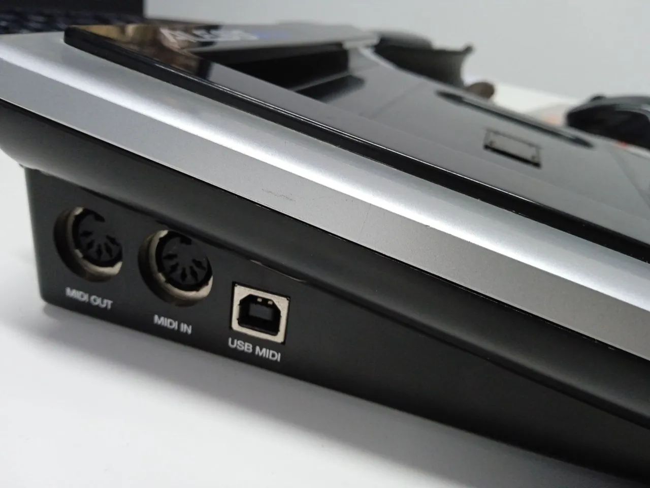 Teclado Controlador Kontrol Key 49 - Foto 4