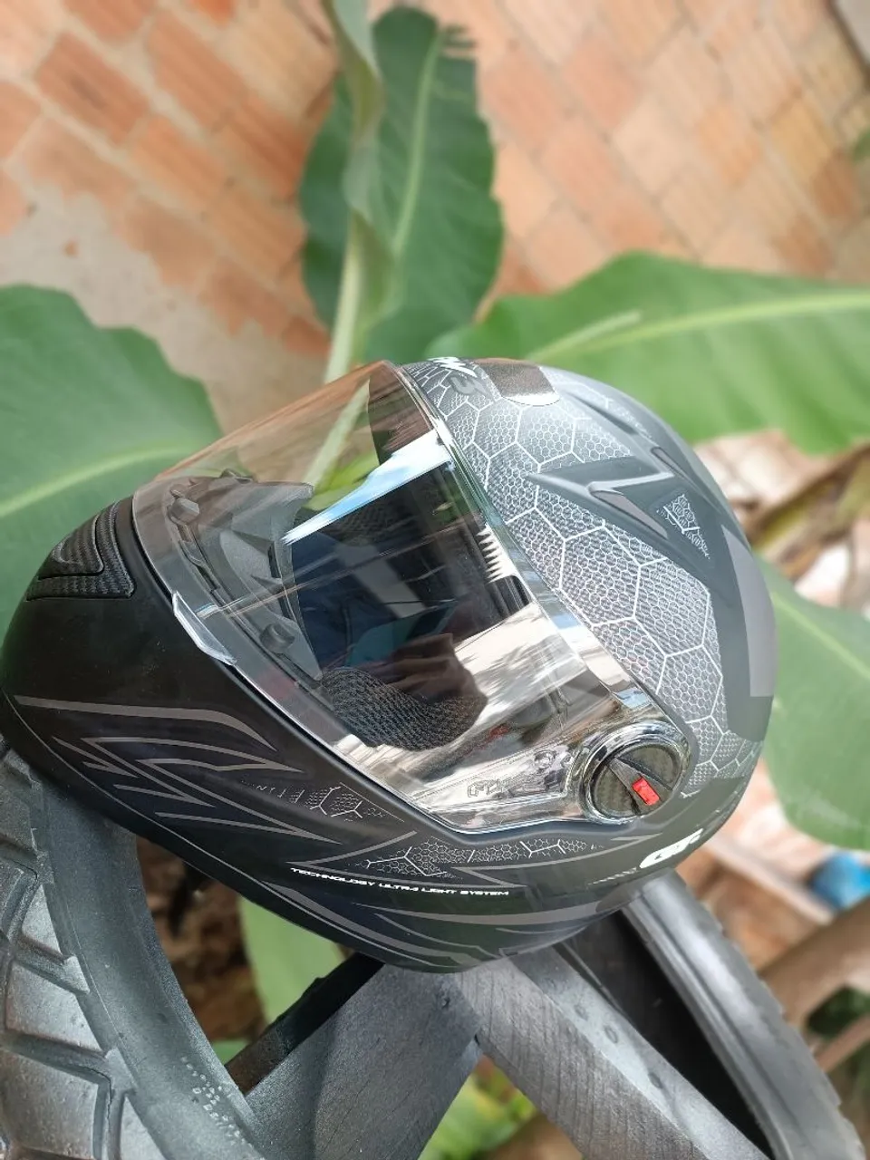 CAPACETE