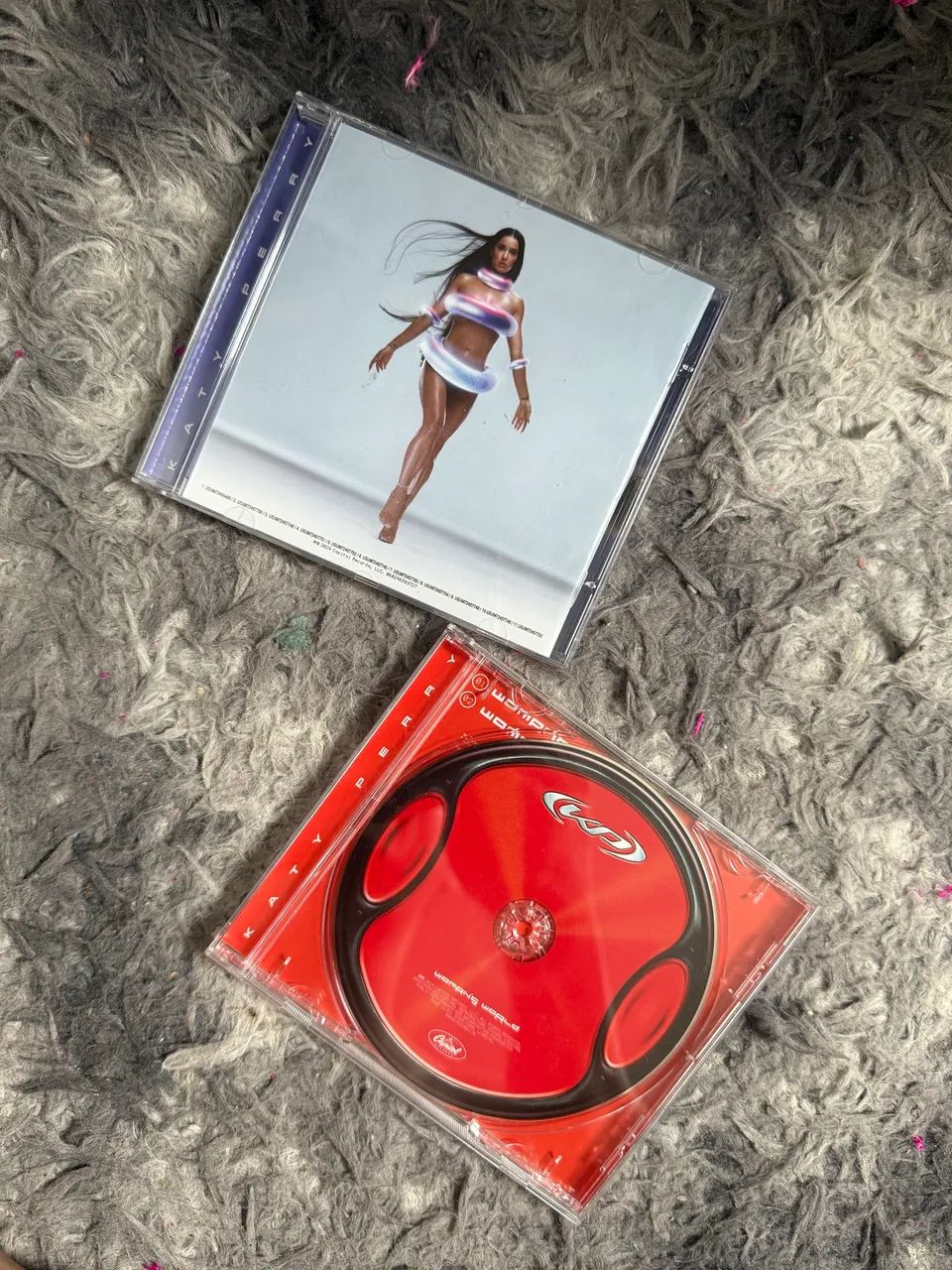 CD  Katy Perry - 143 + Woman?s World (Single)