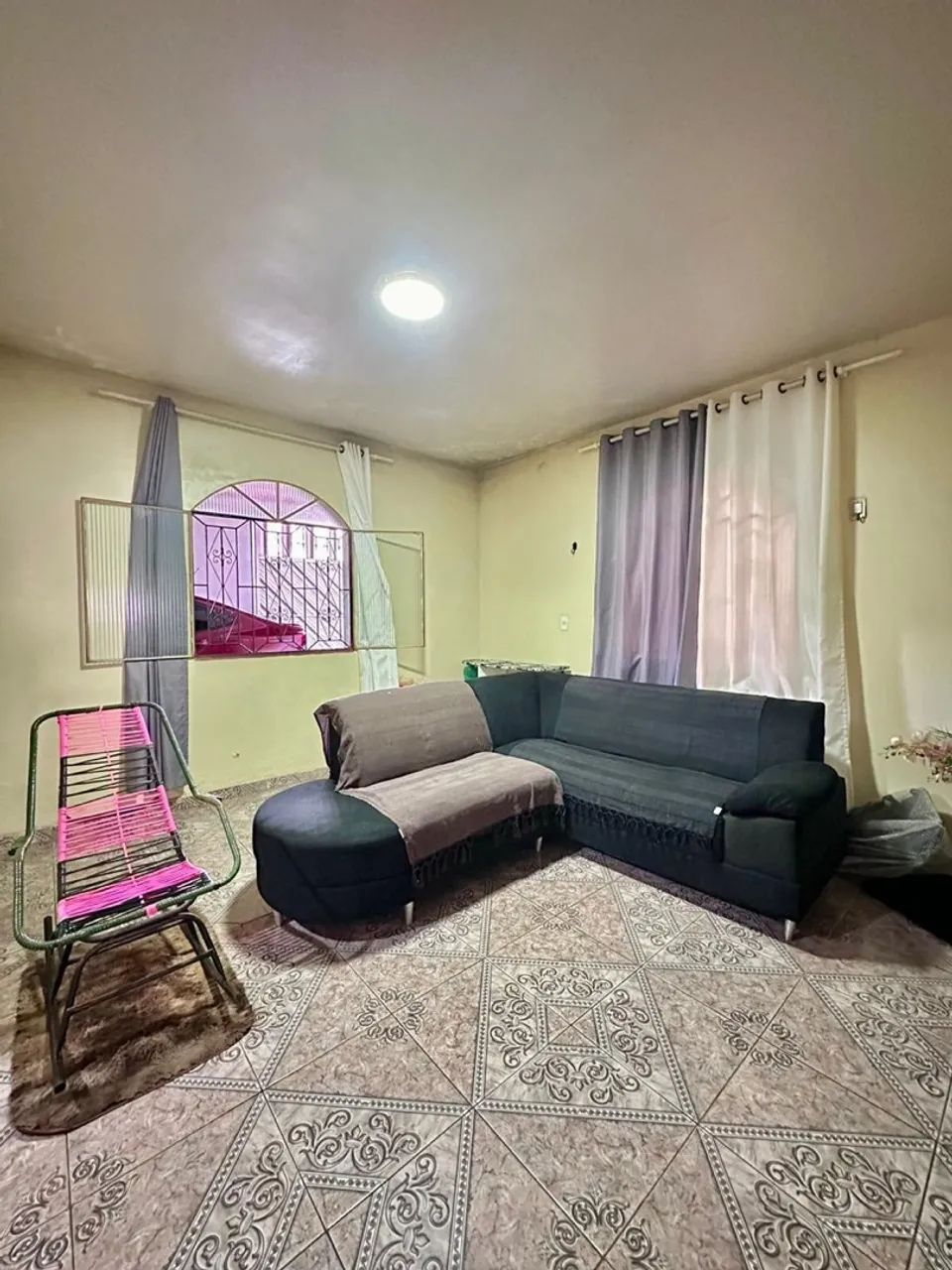 Casa duplex com aptos atrás. - Foto 2