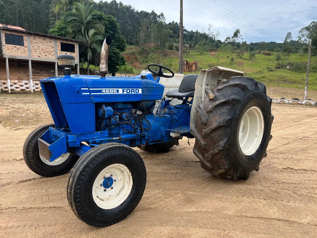 Trator Ford 4600 - Outros itens para agro e indústria - Pescaria