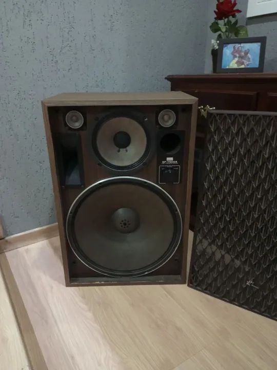 Caixas Sansui SP 7500X.