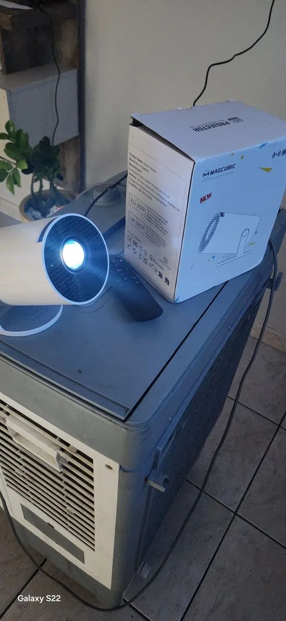 Mini projetor hy300402625035386890241