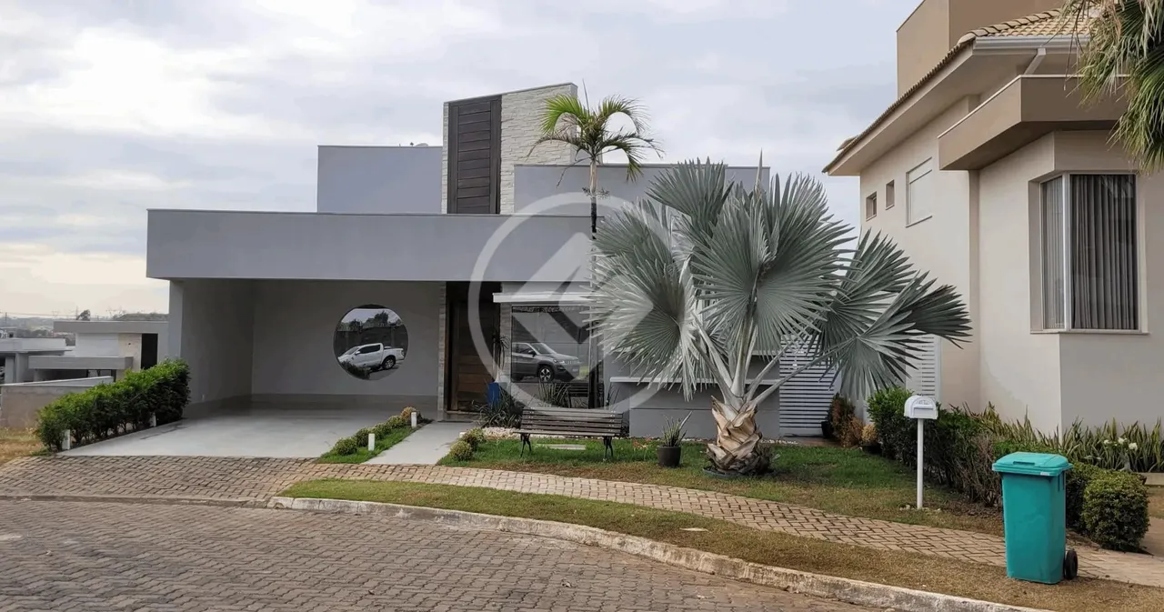 SOBRADO FLORAIS DO VALLE 3 QUARTOS SENDO 1 SUITE COM CLOSET E 2 DEMI SUITES COM ENERGIA SO