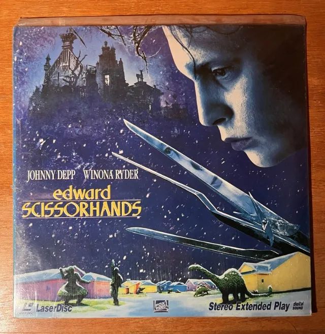 Laserdisc Edward Mãos de Tesoura (Edward Scissorhands) - RELÍQUIA AINDA NO PLÁSTICO - RARO