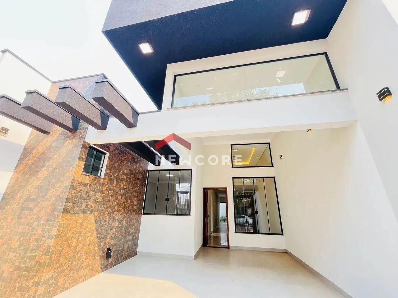 Casa em Rua Pioneira Norvina Maria Gonçalves - Jardim Império do Sol - Maringá/PR - Foto 2