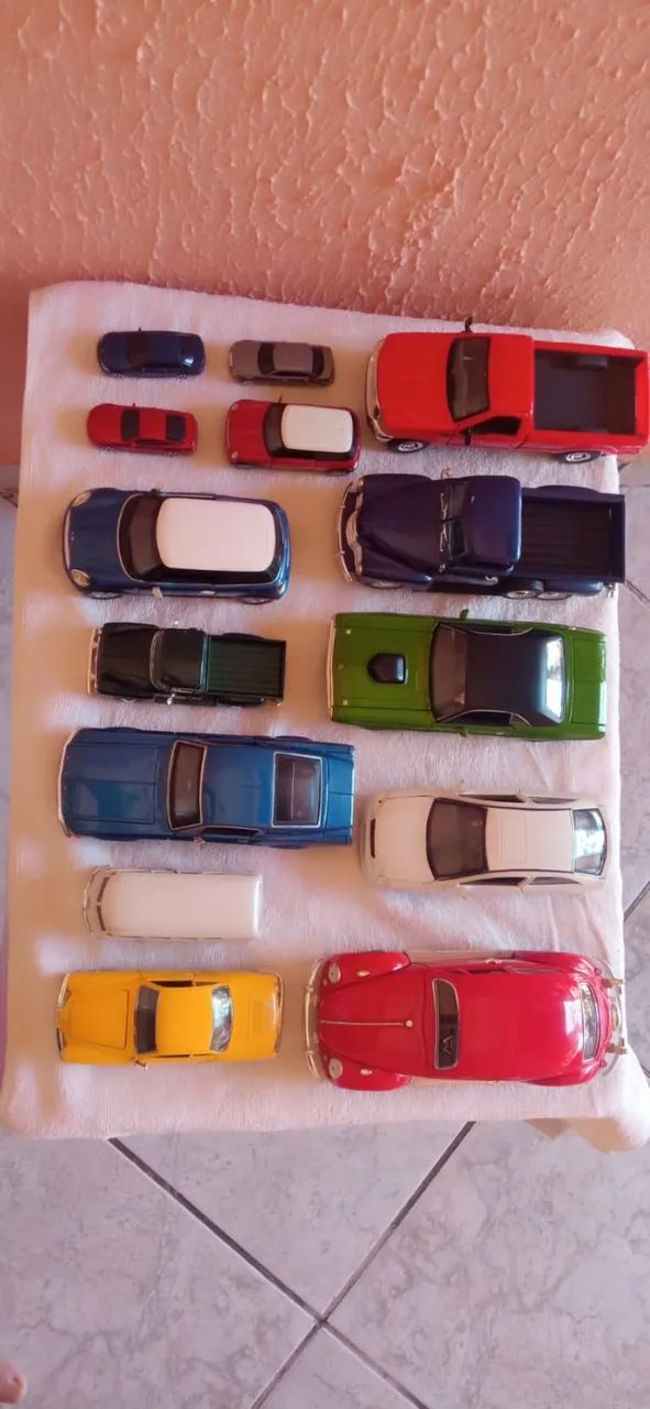 Carros em miniatura - Foto 3