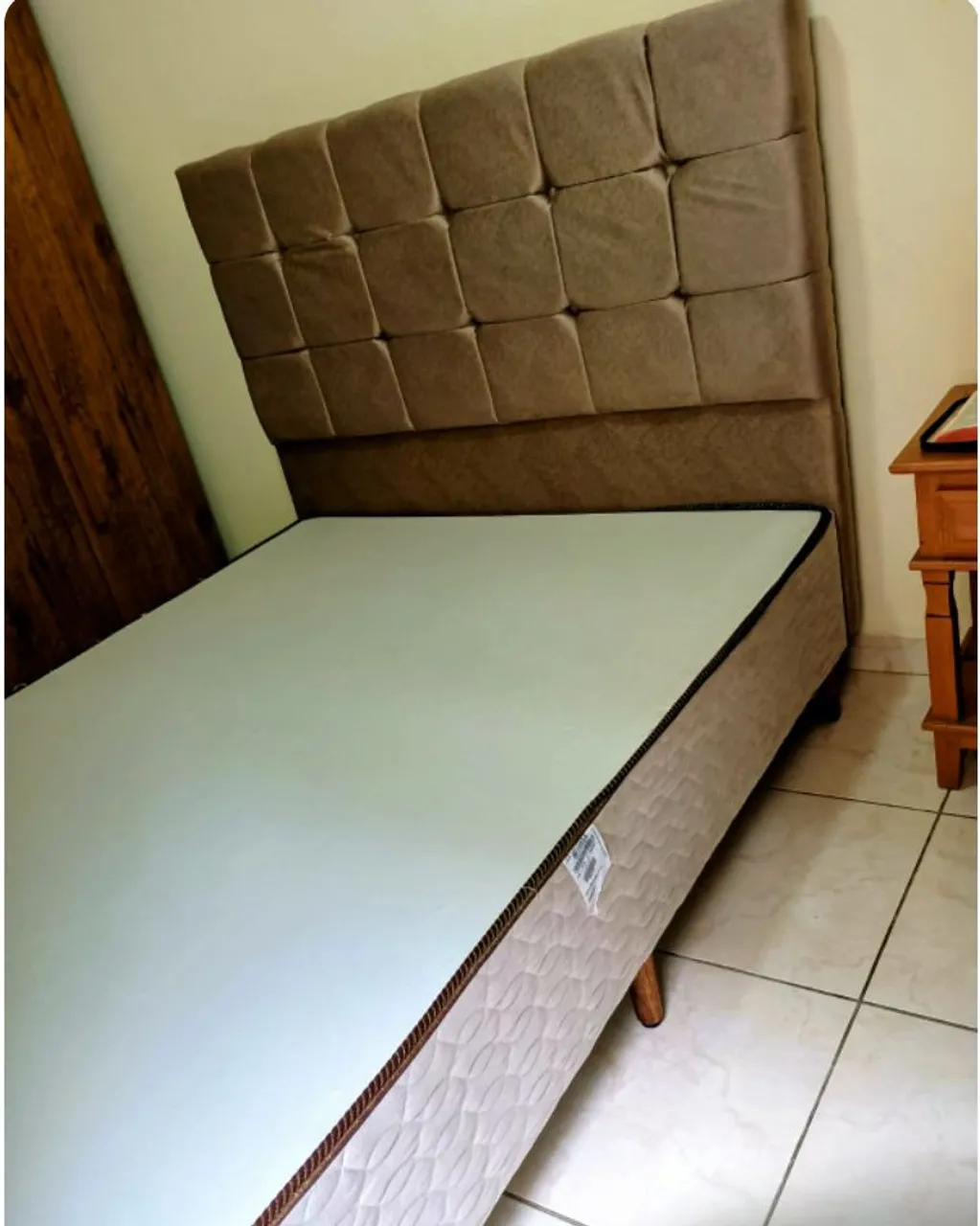 Cama Box Casal com Cabeceira Estofada sem colchão