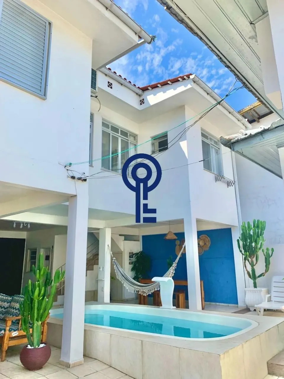 Casa para Aluguel com 3 Quartos, Piscina e Churrasqueira no Estreito