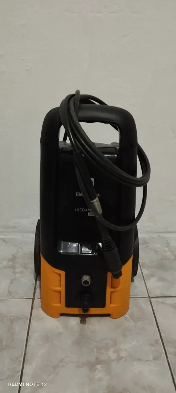 Lavadora de Alta Pressão Electrolux Ultra 2000