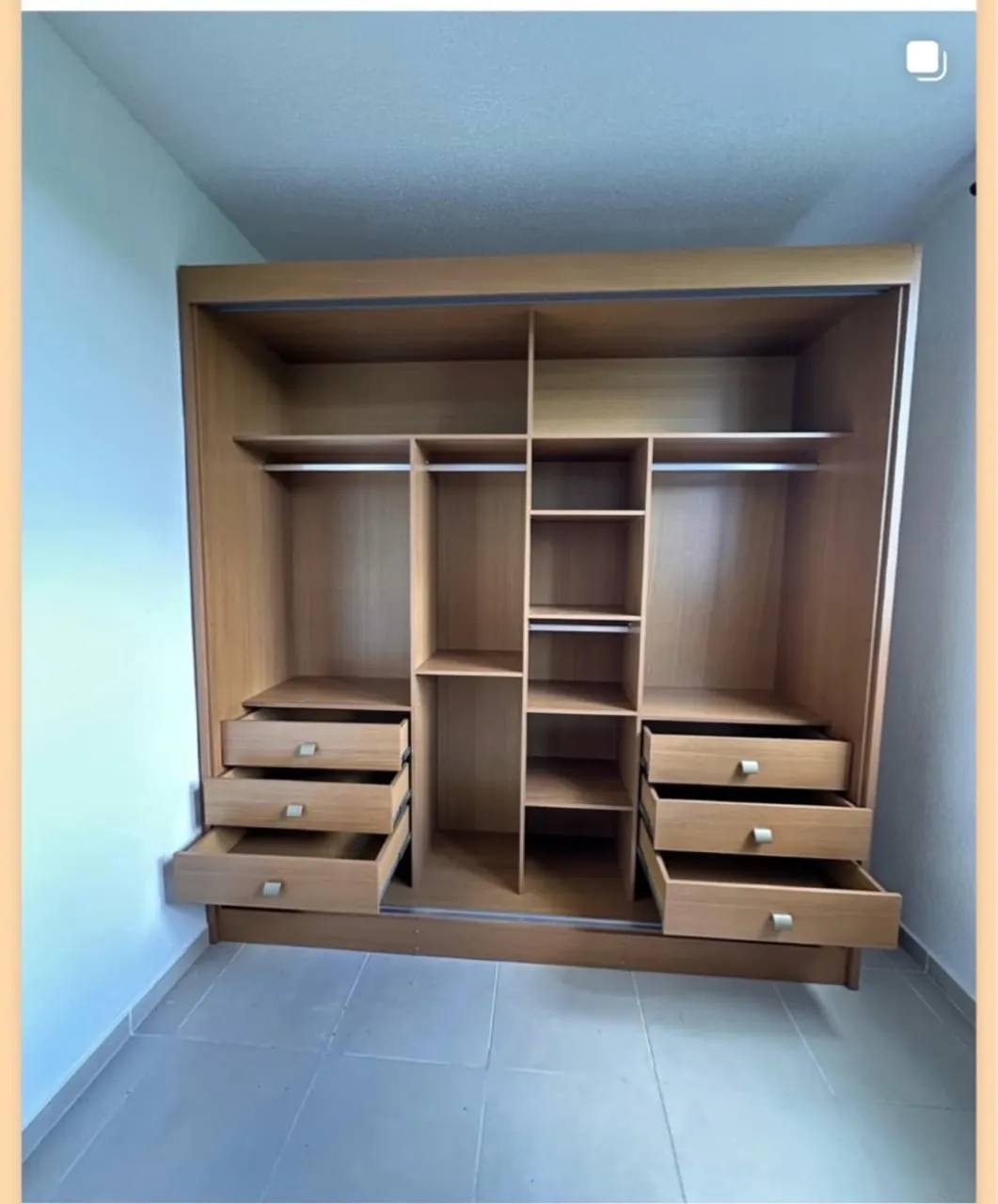 Guarda-Roupa casal 