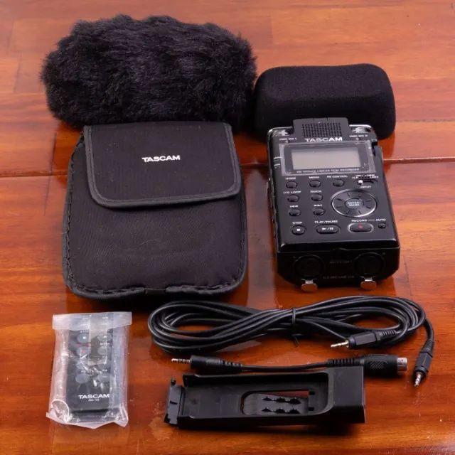 Gravador Tascam DR-100 mkII (Usado) | Sistema de Bateria Dupla | Feito para Profissionais - Foto 2