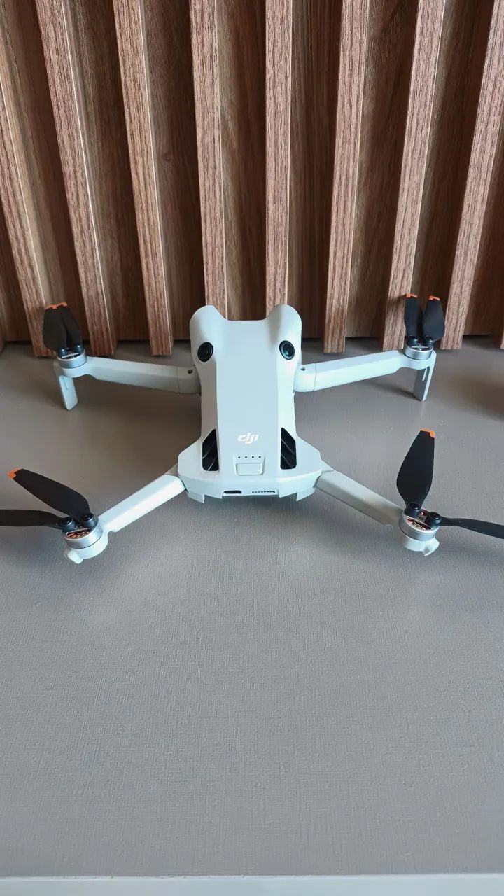 Vendo Drone DJI Mini 4 Pro - Combo Fly More | Homologado pela Anatel | Pronto para Voar! - Foto 3