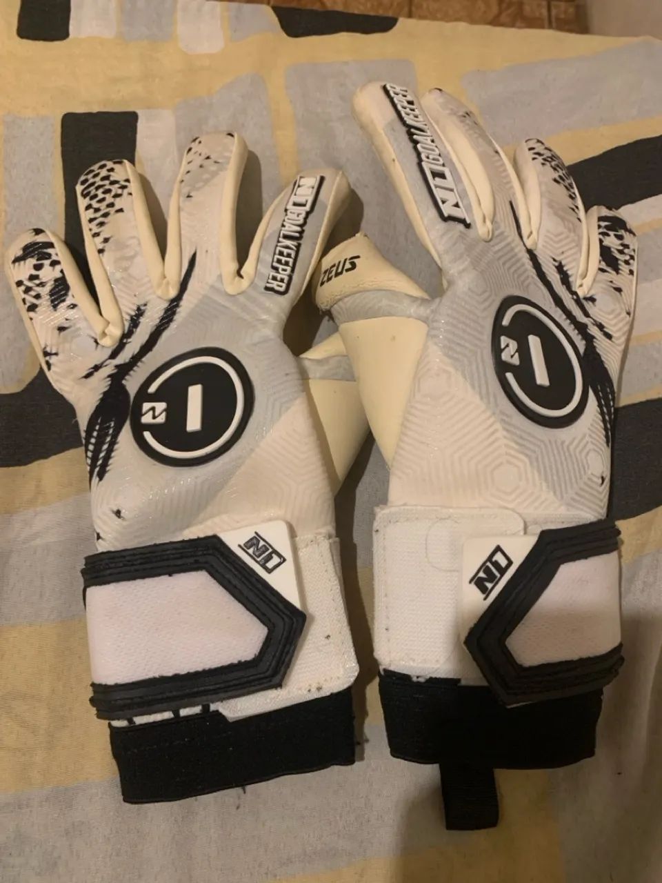 Luvas de Goleiro N1 Zeus e HO Soccer Kontro Pro tamanho 9 - Foto 2