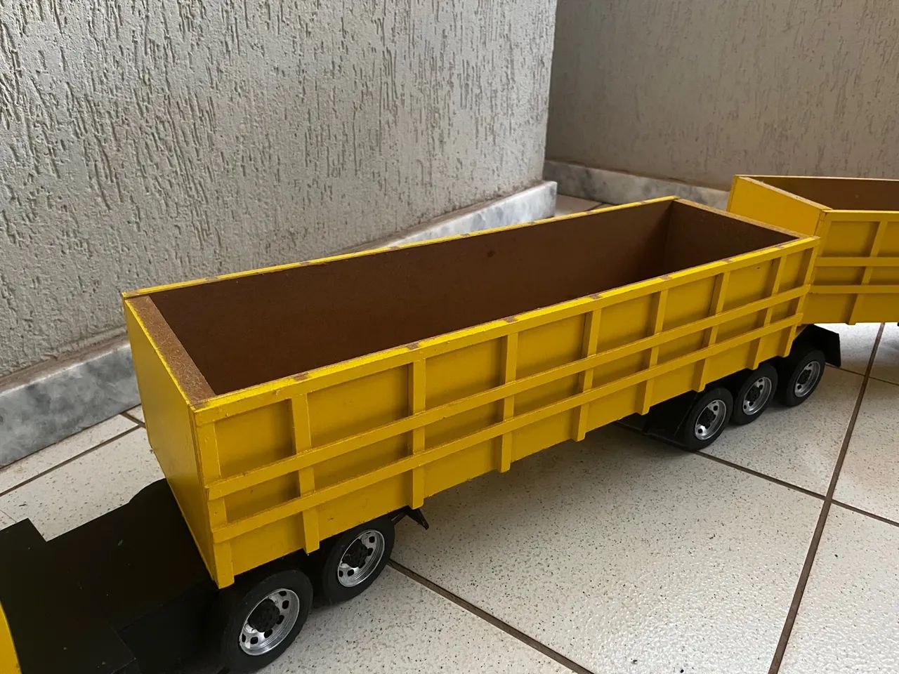 Caminhão carreta de brinquedo  - Foto 3