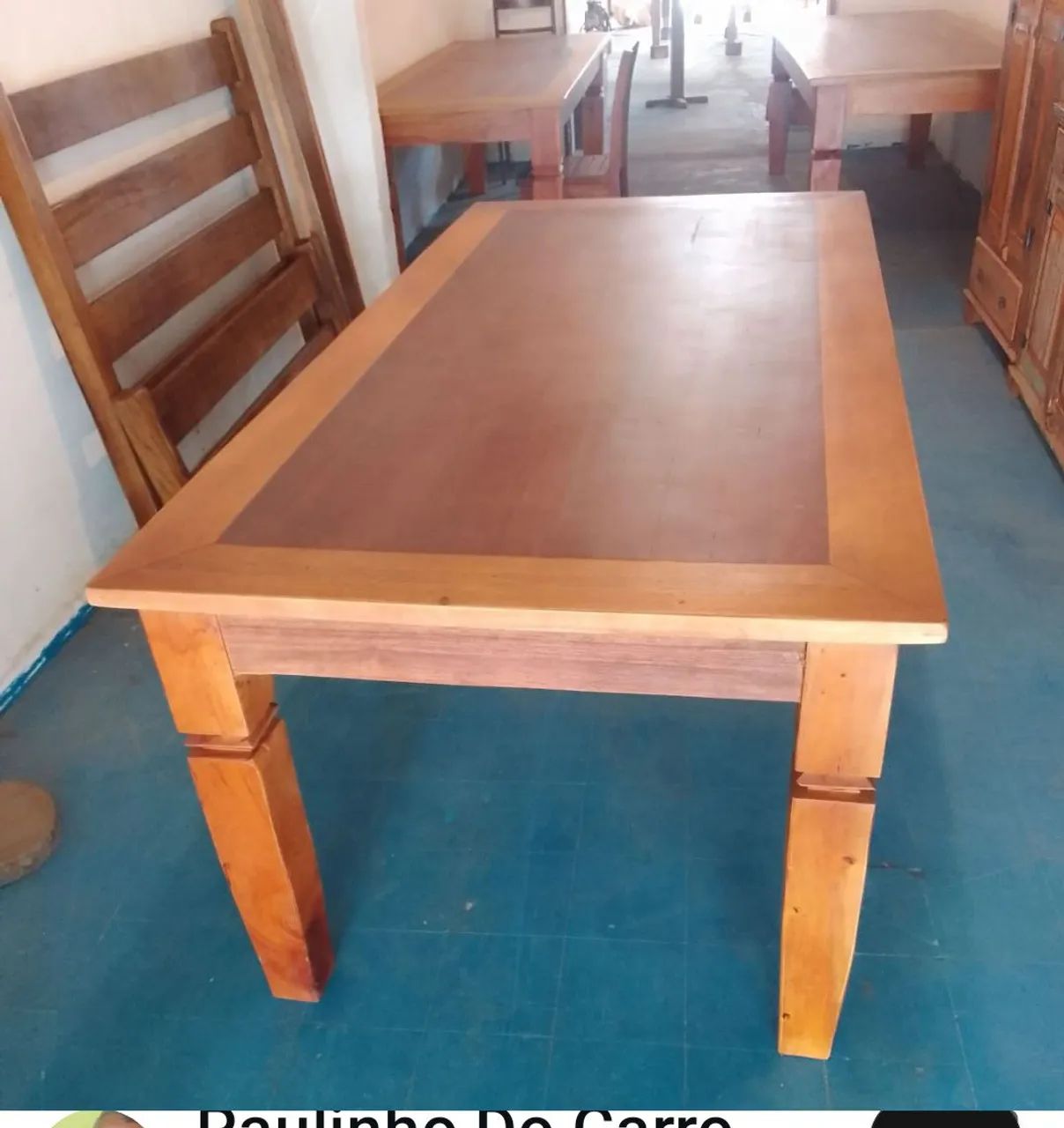 Mesa e madeira de lei maciça e Nobre