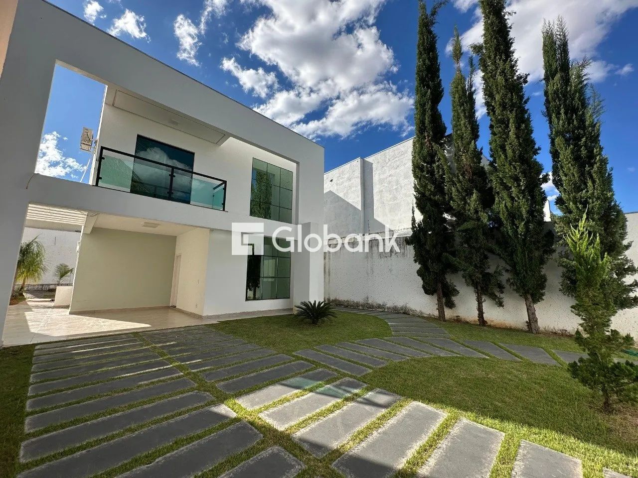 Casa a venda no Ibituruna, com 140m², 3 quarto(s), 01 suíte , 05 vaga(s)