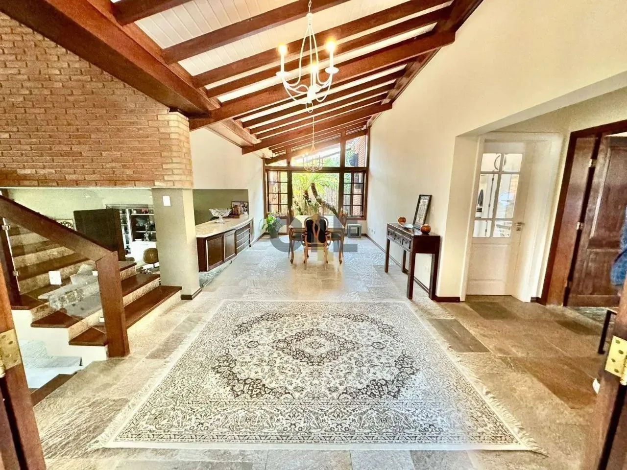 Casa Mobiliada com 4 dormitórios, sendo 2 suítes a venda - Granja Viana - Cotia/SP - Foto 2