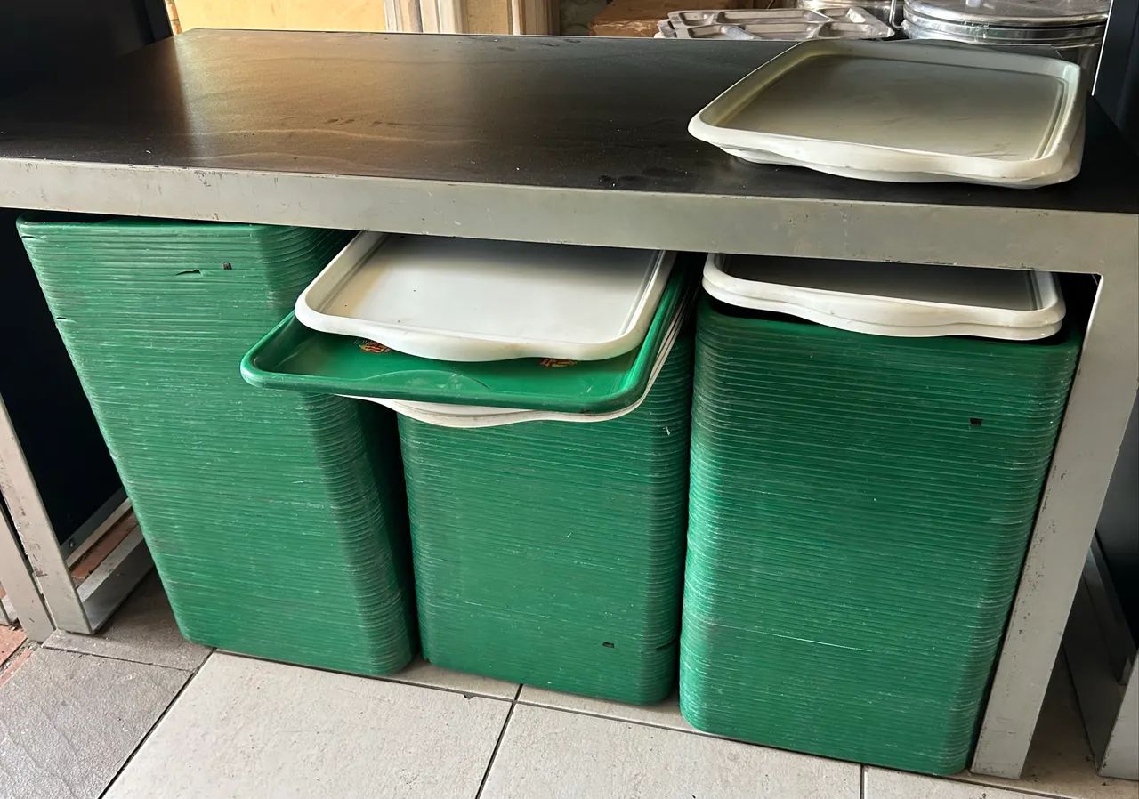 Bandejas Plásticas Para Restaurante-Padaria e Outros 