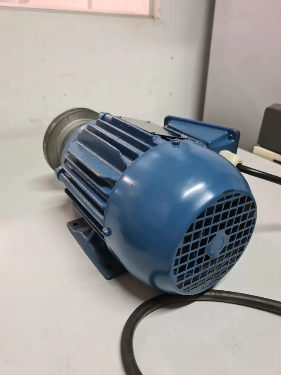 Motor Weg Trifásico 3Cv 220v/380v W22 Plus 1690Rpm - Foto 3