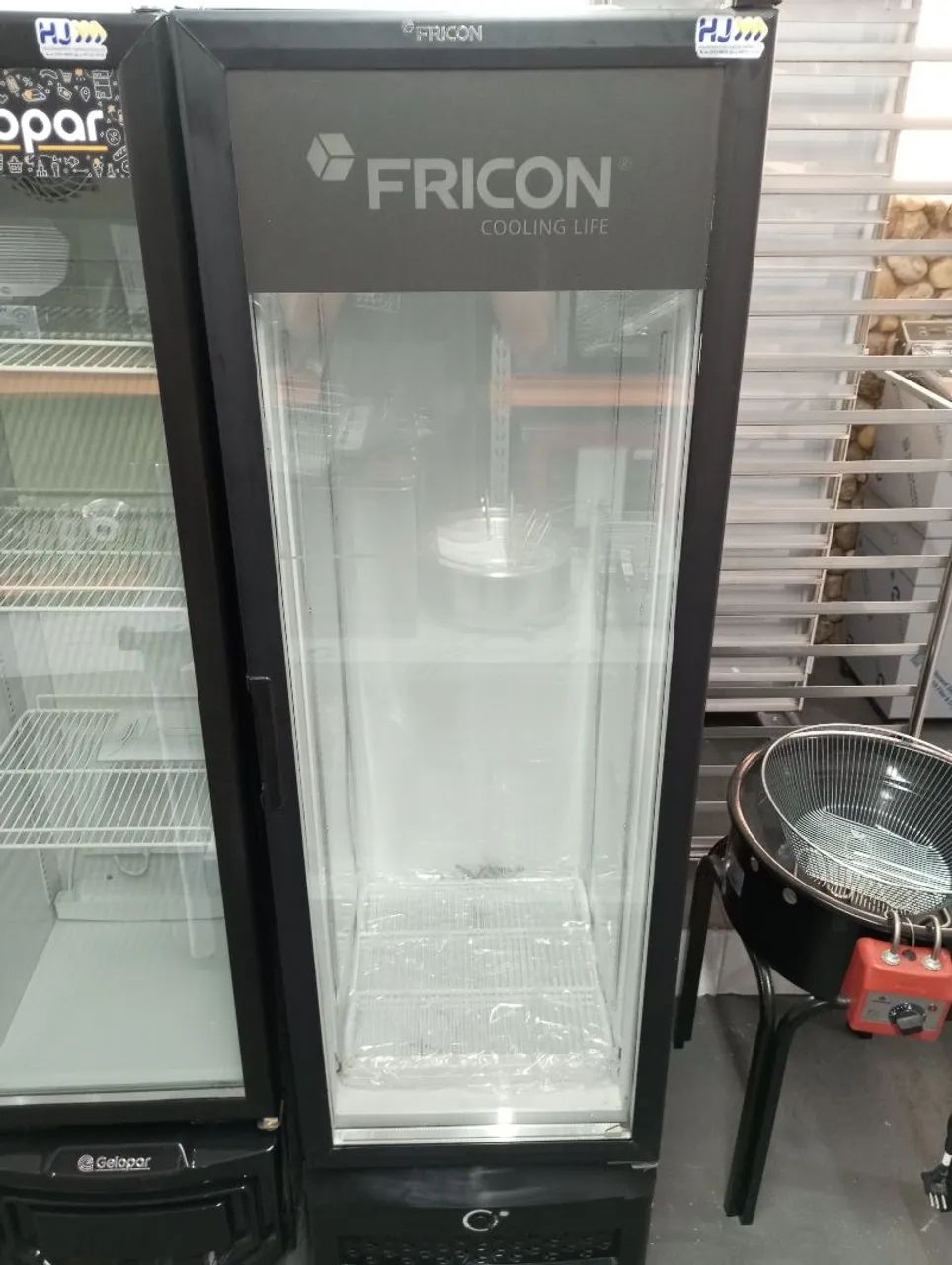 NZ. Freezer vertical porta de vidro 284L FRICON 
