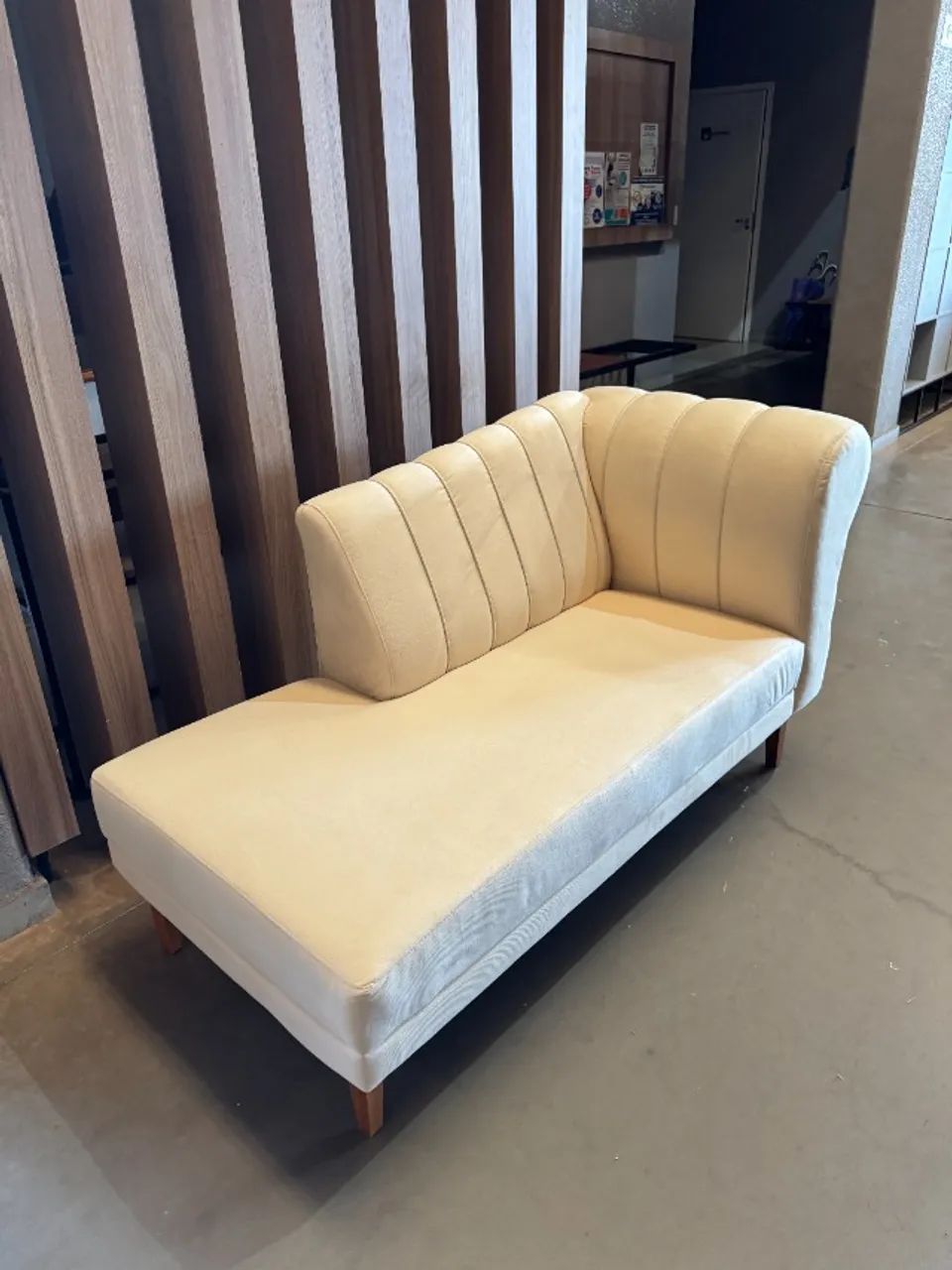 Sofá Divã Suede - Foto 2