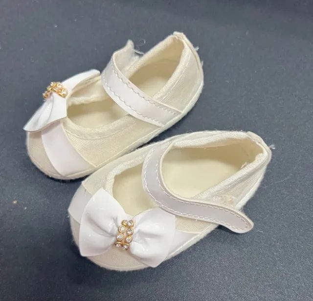 sapatilha para bebe cor branca tamanho 14 - Foto 2