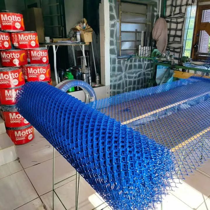 Fabricamos e instalamos tela de alambrado revestido em PVC de alta aderência / Alambrado - Foto 5