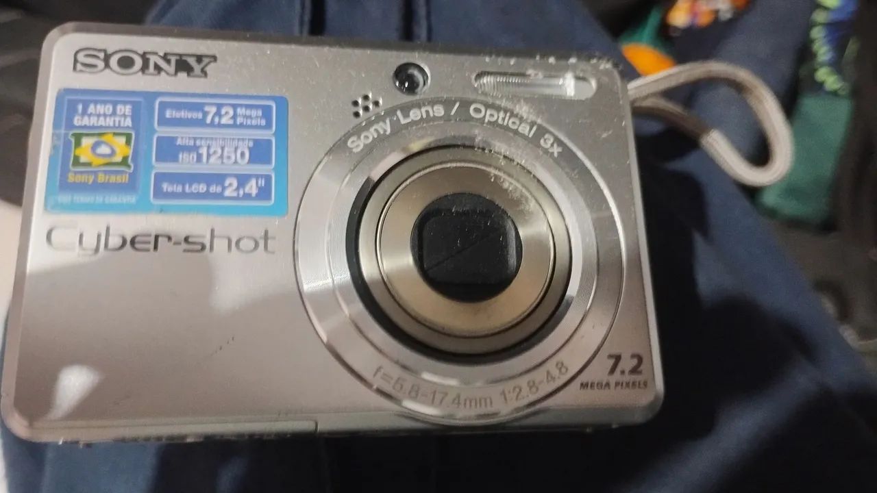 Câmera Digital Sony Cyber-shot 7.2 MP com defeito e a vivitar