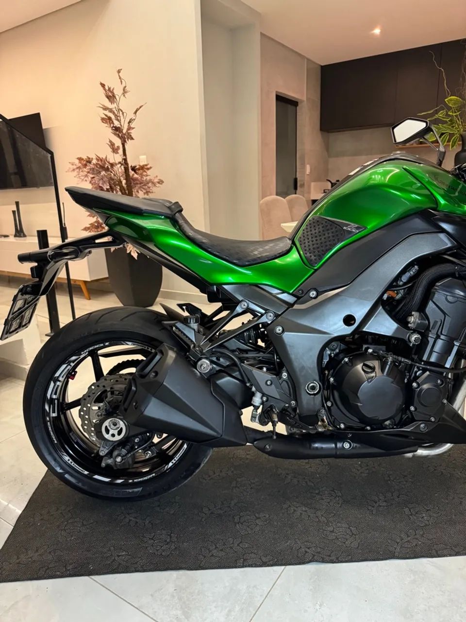 Z1000 2018 impecável. Aceito trocas e financio  - Foto 4