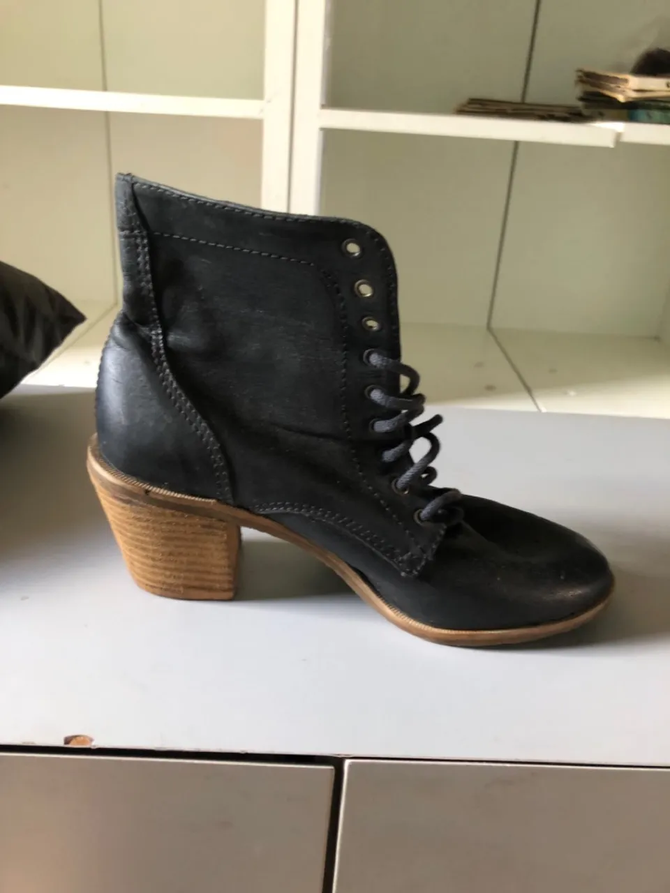 Coturno feminino