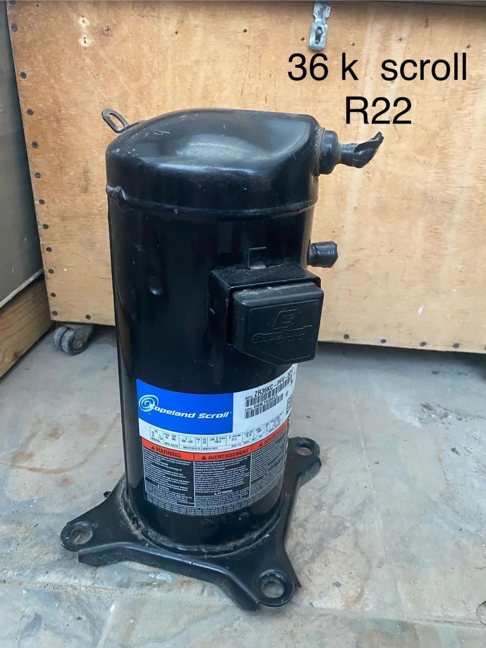 AIR CONDITIONING COMPRESSOR64317481922433120