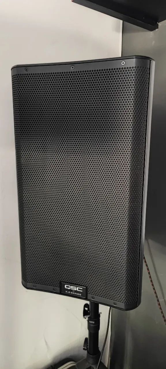 Caixas de Som QSC K12.2 Series