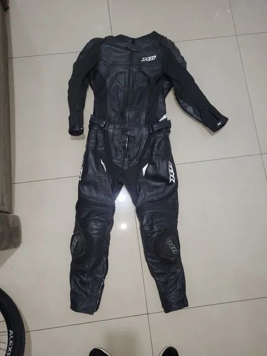 Macacão X11 2 peças + Bota Race Pro + Luvas Impact 2