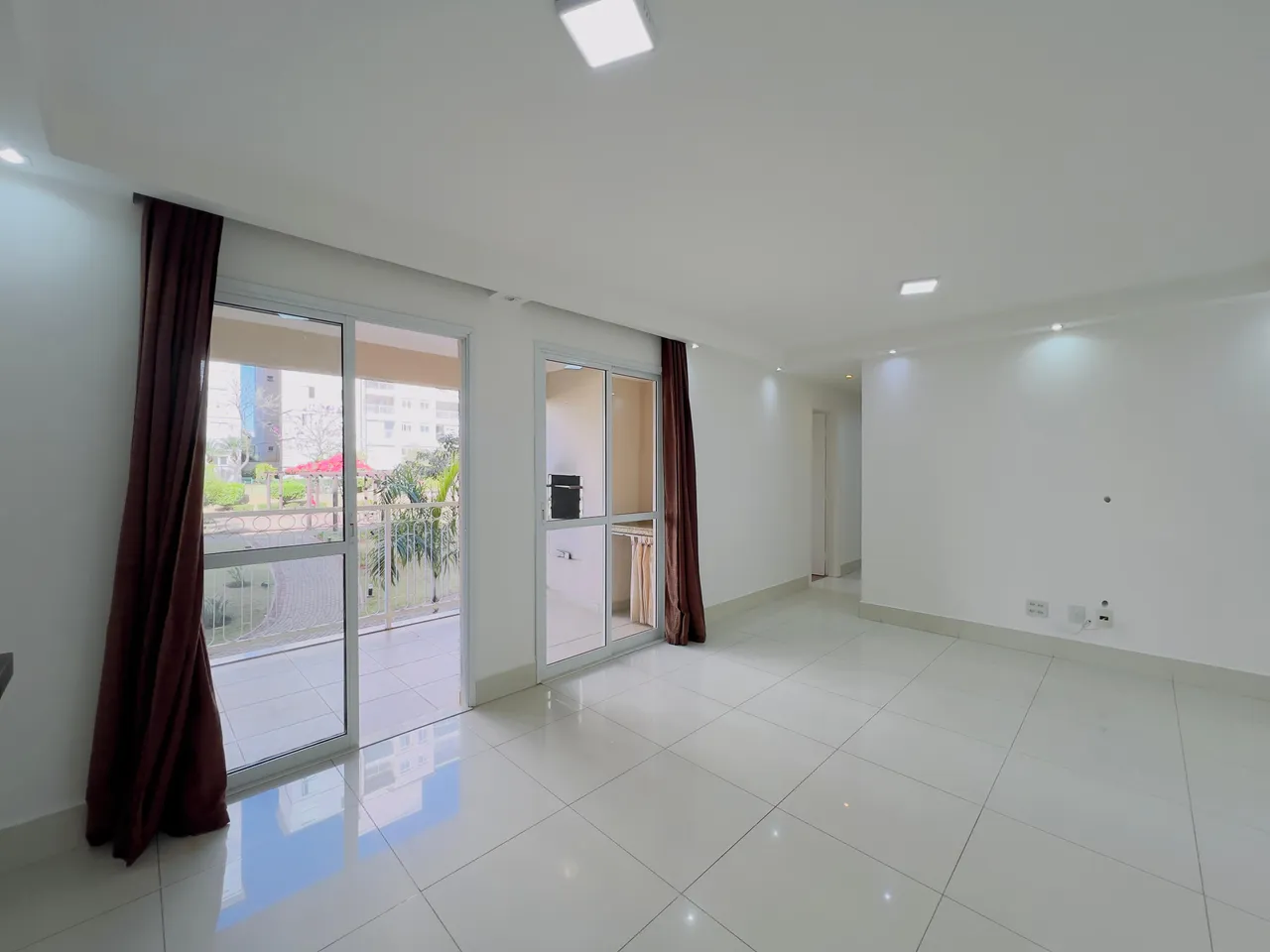 Apartamento à venda ou para alugar no Jardim São Vicente em Campinas.