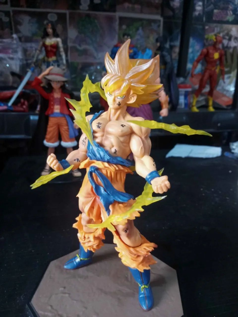 Action figure  Dragon Ball Son Goku Super Saiyan 