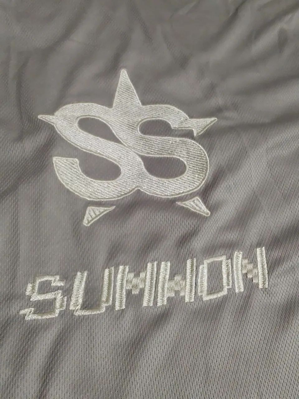 Camisa oversized Sumimon Worldwide original Cinza e Preta  - Foto 4