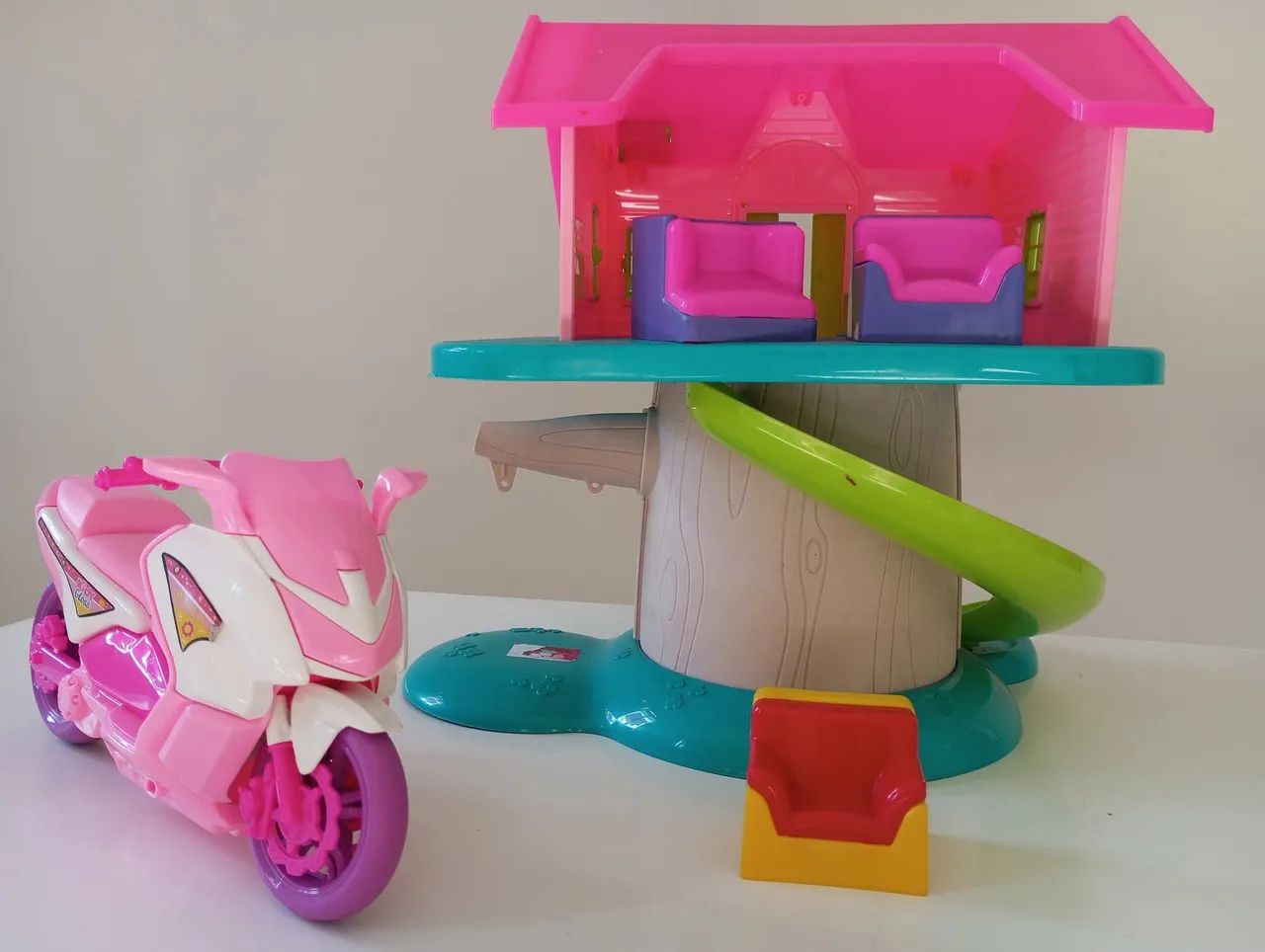 Casinha de Boneca Faz de Conta com moto e acessórios - Foto 5