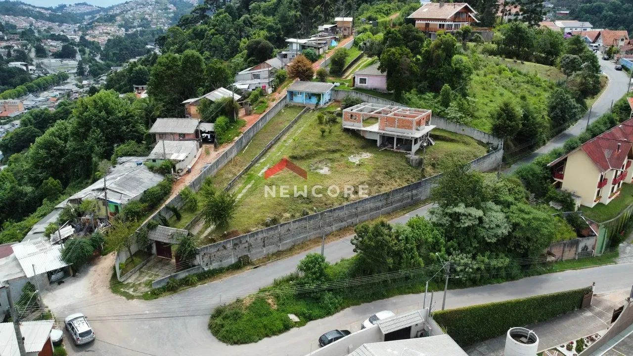 Casa em Rua D Fonseca - Abernéssia - Campos do Jordão/SP