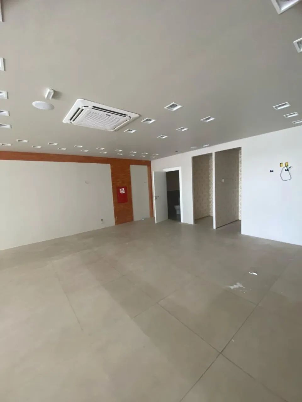 LOJAS COMERCIAIS DE ALTO PADRÃO NA VILA SANTA CECÍLIA - Foto 2