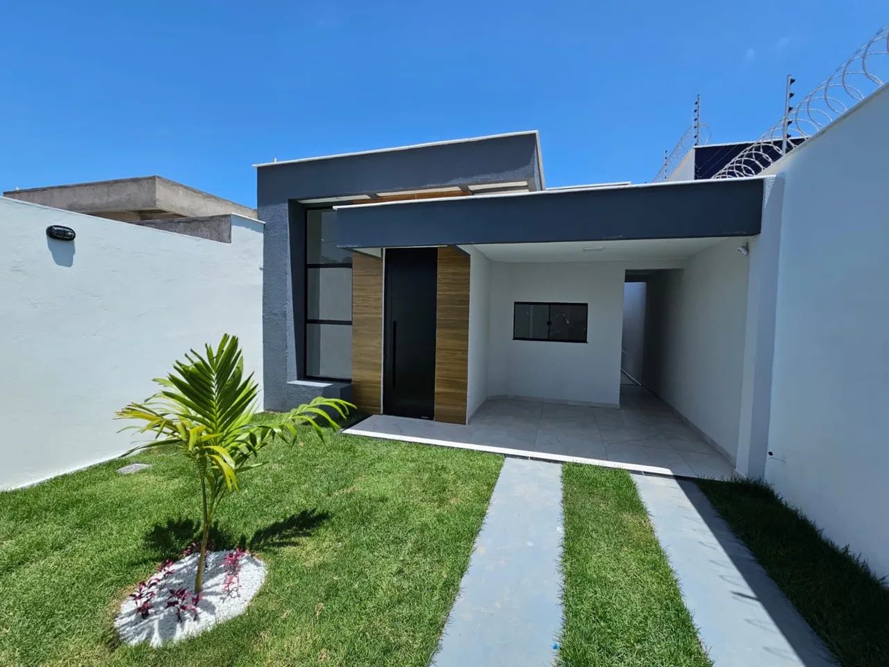 Linda casa a venda no Araçagy, com 3 suítes.