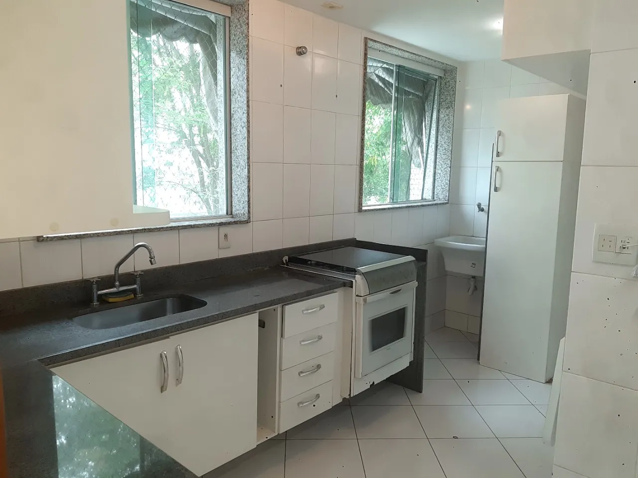 Imóvel para aluguel tem 90 metros quadrados com 2 quartos