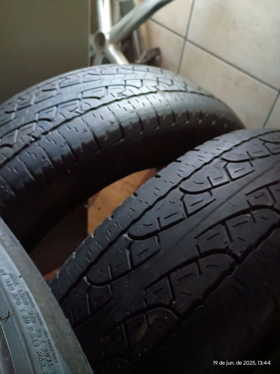 Jogo 4 pneus Pirelli scorpion aro 17 original touro oferta 