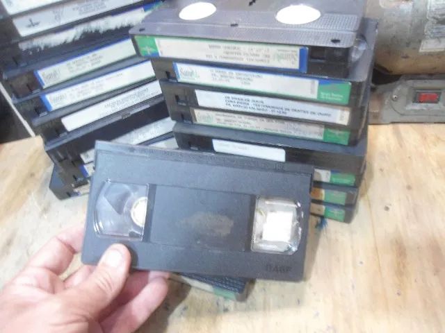lote com 20 Fita VHS usadas - para regravar - nao sei o conteudo - Foto 6