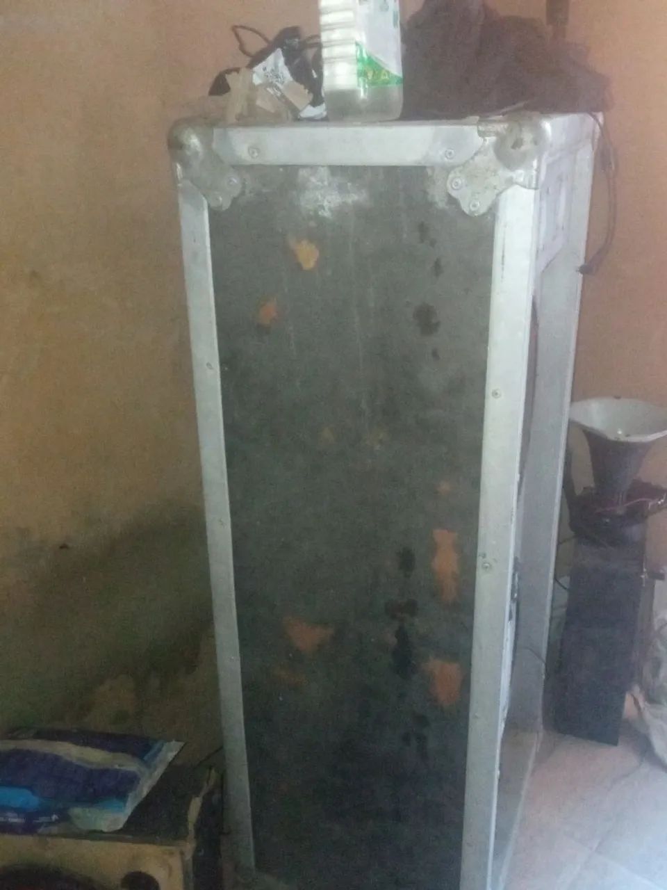 Caixa de som de palco